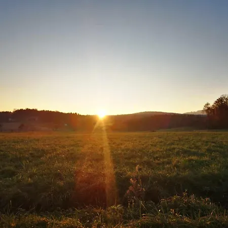 Hiska Soncni Hrib. דירה נובו מסטו