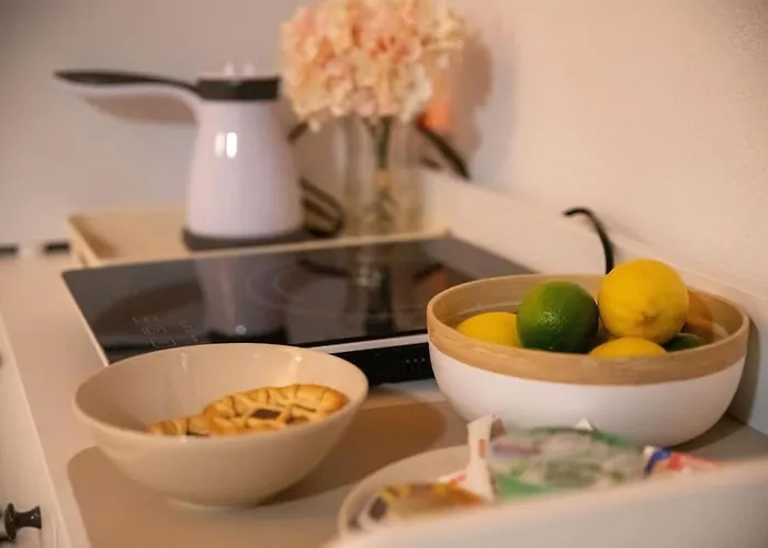 Hiska Soncni Hrib. *