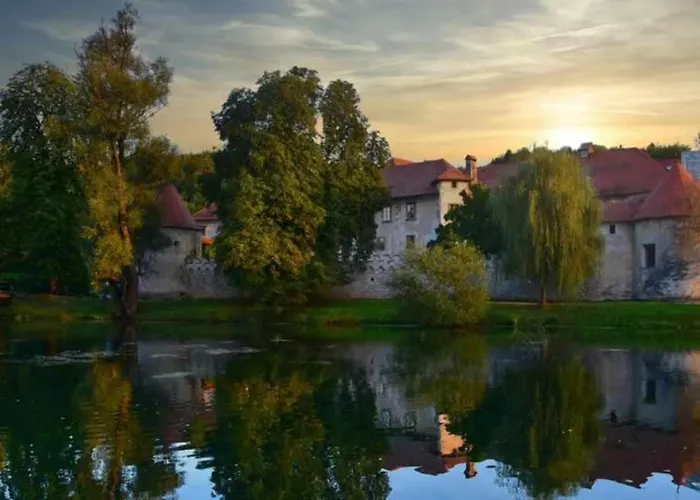 Hiska Soncni Hrib. * Novo Mesto